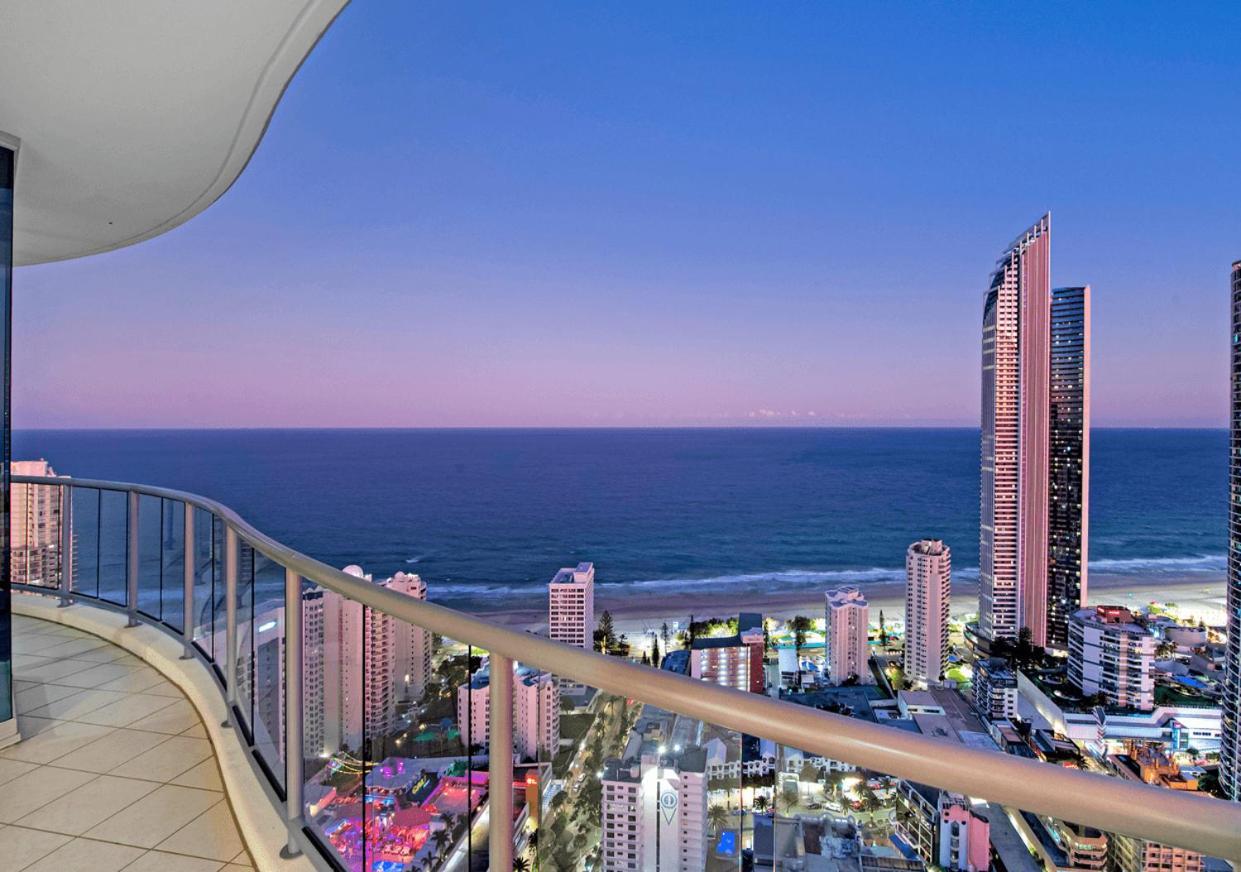 Towers Of Chevron - Private Apartments Gold Coast Buitenkant foto